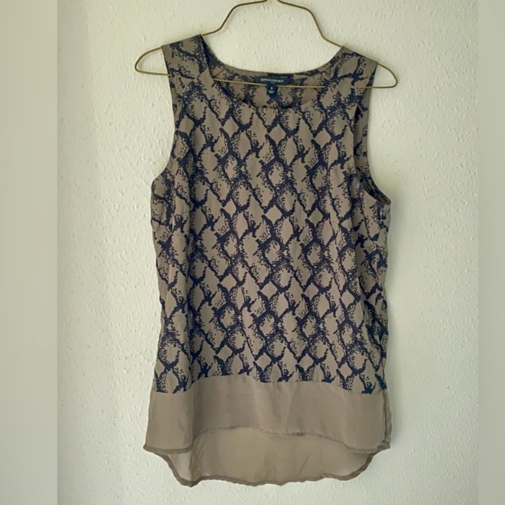 Banana Republic patterned print top Sz S